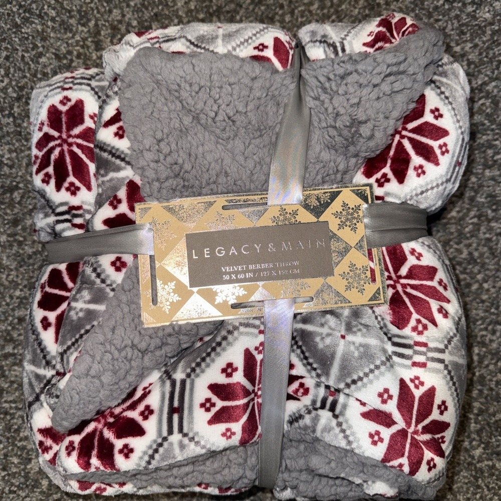 Legacy & Main Velvet Berber Throw 50x60 - New
